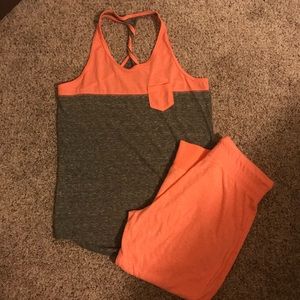 ✅BCG SIZE MEDIUM WORKOUT SET- TANK & CAPRIS✅